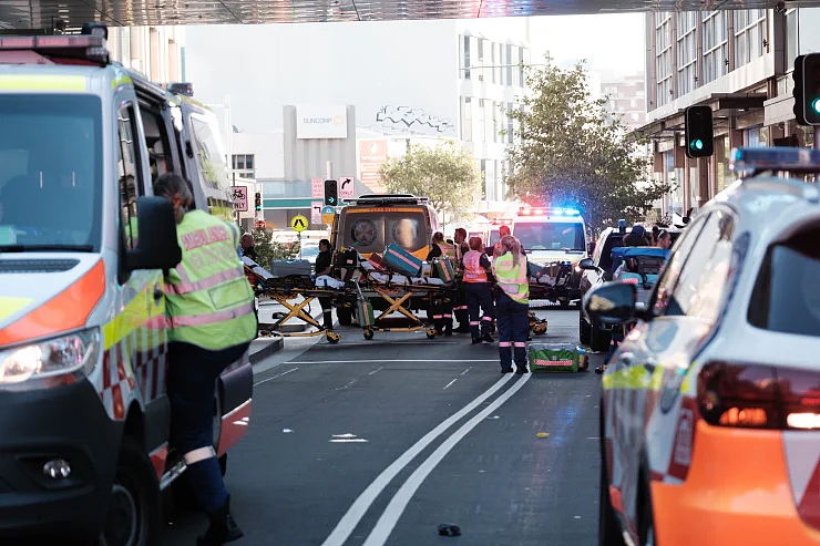 悉尼Westfield大型袭击事件！澳媒称至少6人死亡，也有婴儿受伤...（组图） - 5