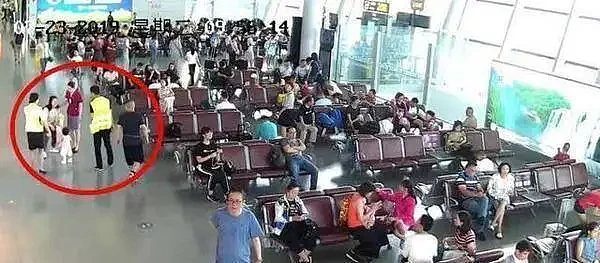 2011年上海一男子在机场连捅亲妈九刀，法庭上说出杀人原因，法官一度无语（组图） - 10