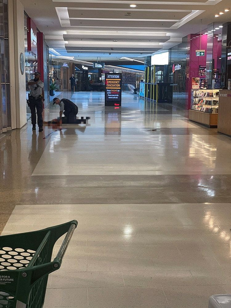 悉尼商场袭击案：27岁中国留学生购物遭刺死，与未婚夫通话成永诀（组图） - 3
