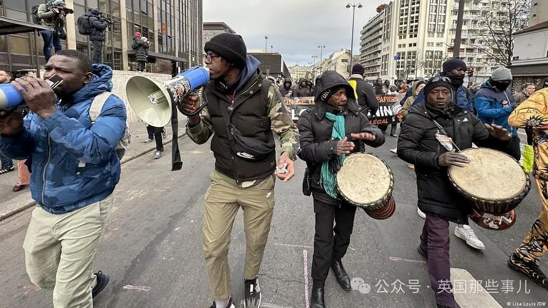 女星豪宅被偷，她圣母光环加身：小偷是非法移民太惨了，我就不追究了...（组图） - 11