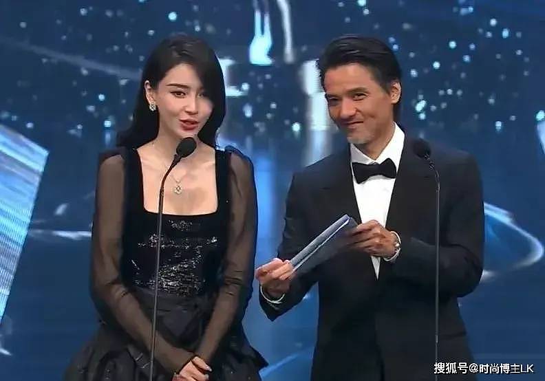 35岁杨颖上台颁奖，港媒“有意“关掉美颜baby翻车了（组图） - 7
