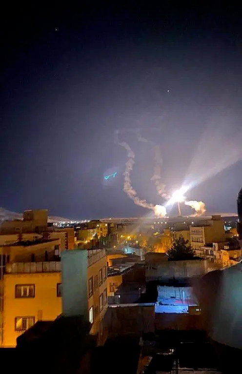 伊朗空袭以色列：大战阴影下的一场表演（组图） - 2
