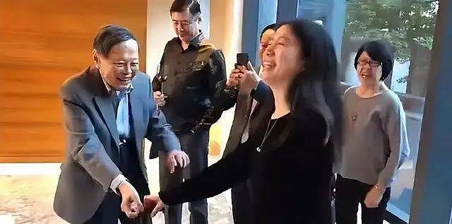 杨振宁翁帆庆祝结婚20年！差54岁恋情饱受质疑，频传因财产闹掰还让女方净身出户（组图） - 32