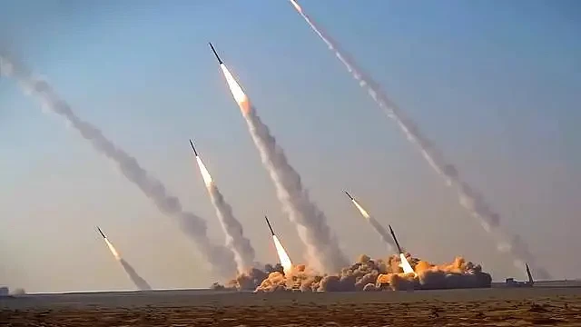 7枚伊朗高超弹400秒打到以色列，突防率为零，一战暴露双方实力（组图） - 2