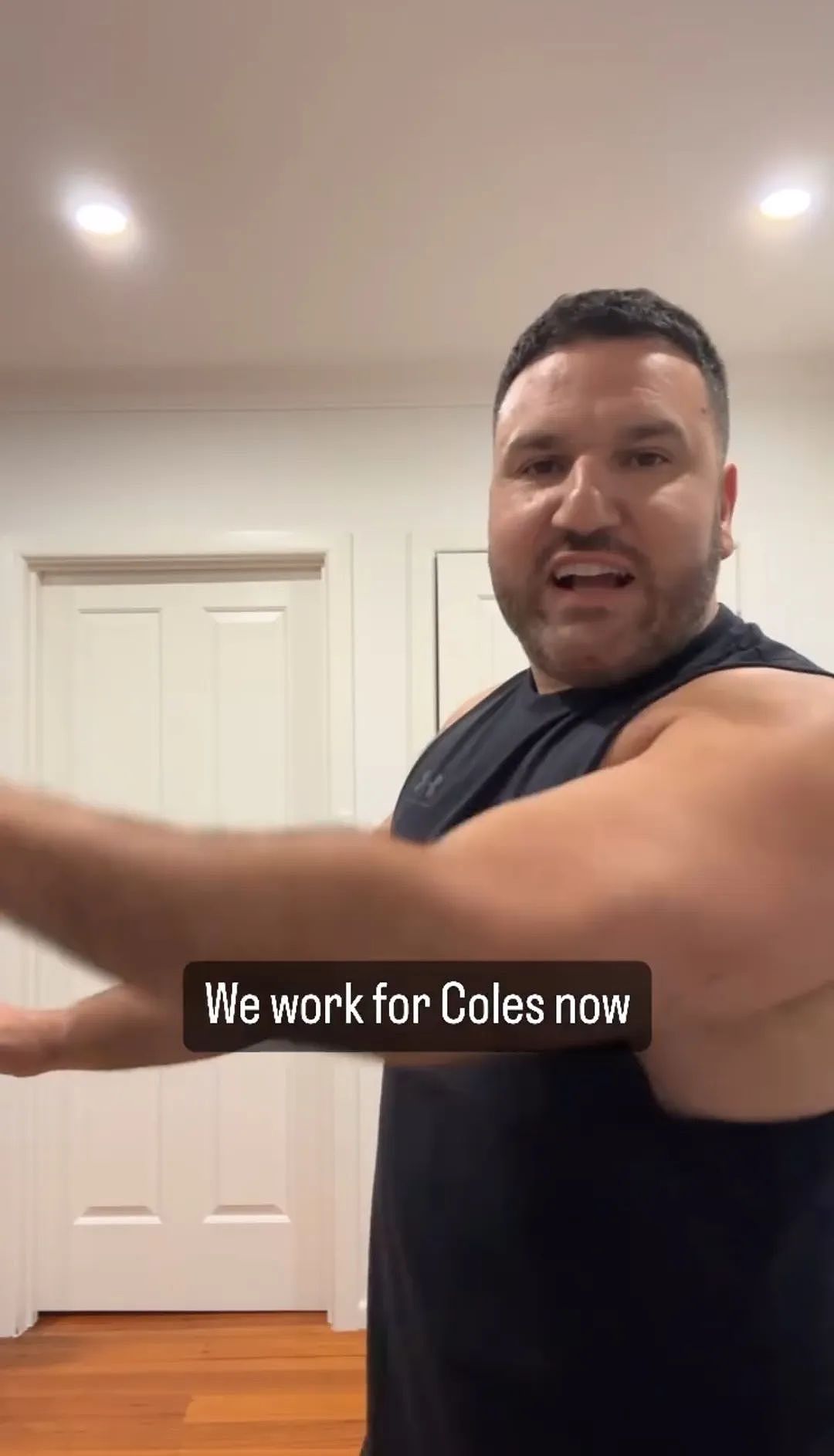 Coles摊上事了！遭澳男视频怒骂，称用自助结账就是在给Coles打工，网友怒赞（组图） - 2
