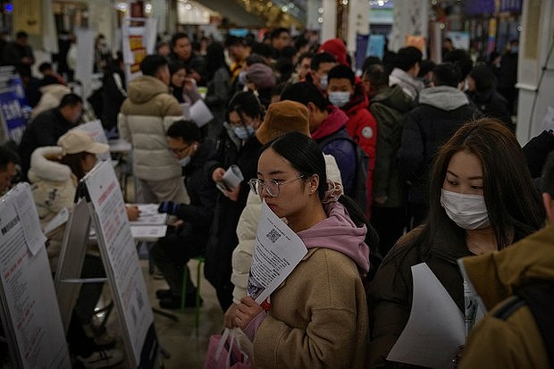 中国青年3月失业率与上月持平！但35岁陷找工难窘境（视频/组图） - 1