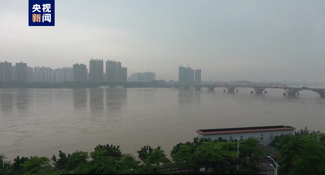 10级雷暴大风，冰雹大如鸡蛋，河水倒灌进入县城…中国南方多地遭遇极端降水，有地方将是“50年一遇”（视频/组图） - 4
