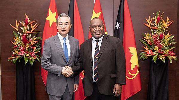 王毅晤巴布亚新畿内亚总理：中方与岛国合作不附政治条件（组图） - 1