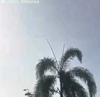 马来西亚2直升机相撞，现场影片定格恐怖一刻！海军证实10人罹难（视频/组图） - 3