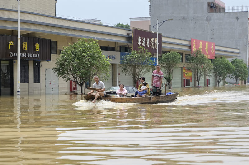 至少4死10失踪！中国暴雨，全省11万人撤离 （图） - 2