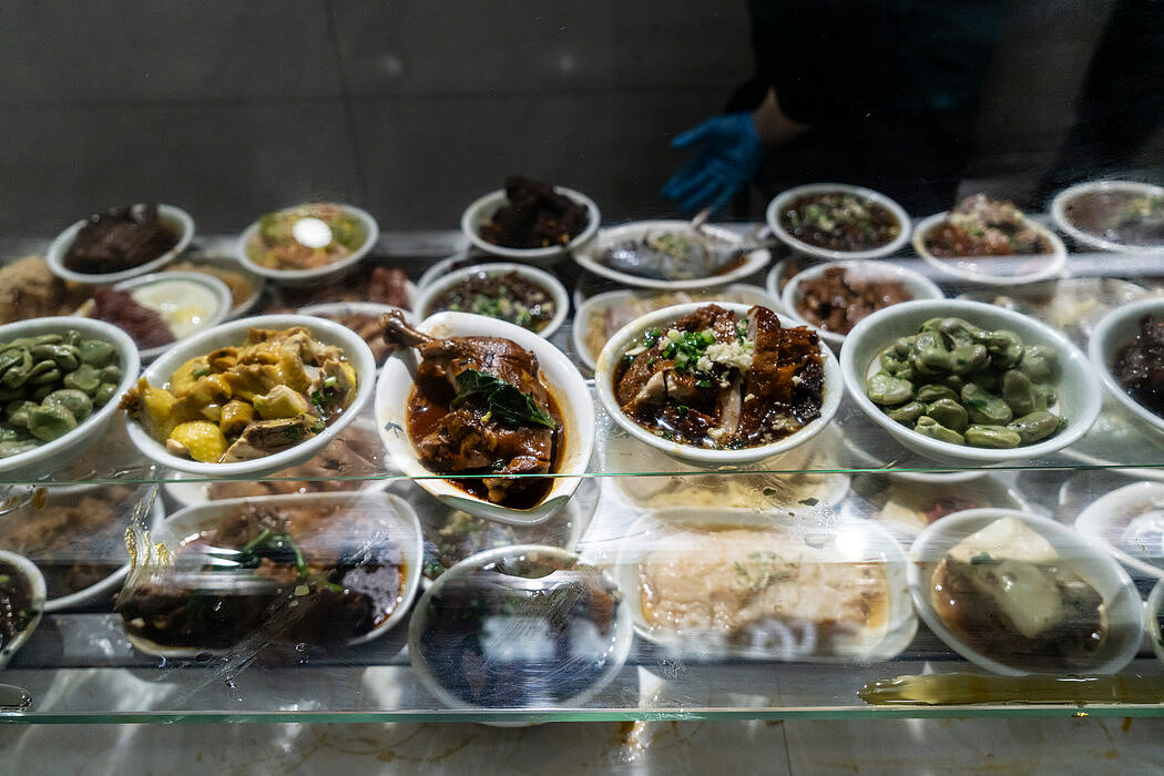 “穷人的幸福之家”：为何上海年轻人开始流行吃食堂（组图） - 6