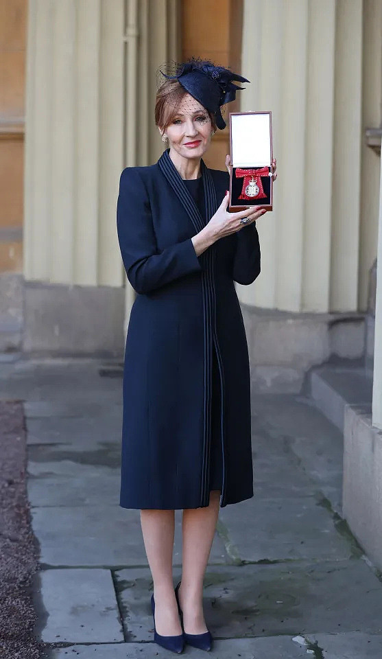 凯特被查尔斯授予独特勋章，却被指“最低等”，和卡米拉的比就是安慰奖（组图） - 3