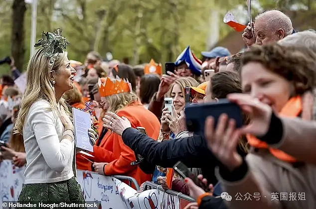 荷兰国王生日，全国大放假！亲民逗比一家五口带民众狂欢，三位公主福气长相超吸睛（组图） - 7