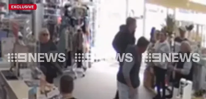 2死1重伤！24小时内，澳洲连发5起持刀捅人案！视频曝光：商场砍人，突袭居民（视频/组图） - 9