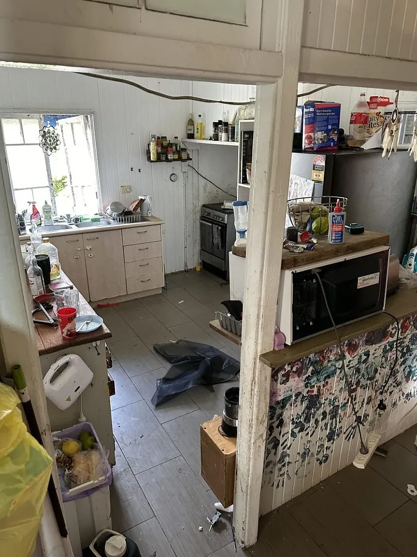 阿德53岁父亲被儿子刺伤；澳洲史上“最气愤的“房东！租客留下一屋子垃圾，业主直接挂牌出售（组图） - 7