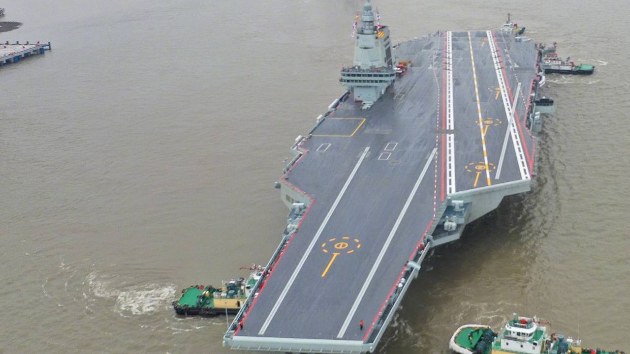 福建舰今日首次海试！为中国完全自主设计建造首艘弹射型航空母舰（组图） - 1
