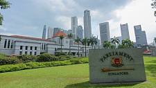 为记录精彩瞬间到新加坡国会附近放飞无人机，1中国公民遭逮（图）