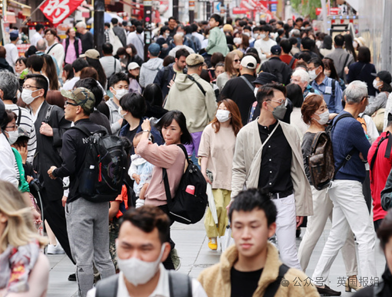 日本人嫌弃外国游客是“公害”！日元暴跌游客挤爆，专家提议外国人交游客税，吃饭给更高价？（组图） - 24