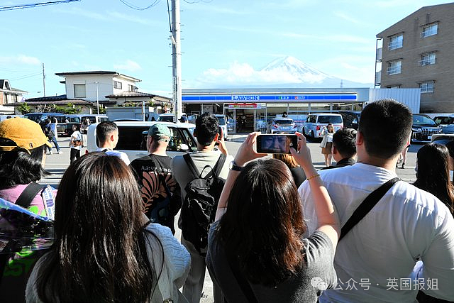 日本人嫌弃外国游客是“公害”！日元暴跌游客挤爆，专家提议外国人交游客税，吃饭给更高价？（组图） - 8
