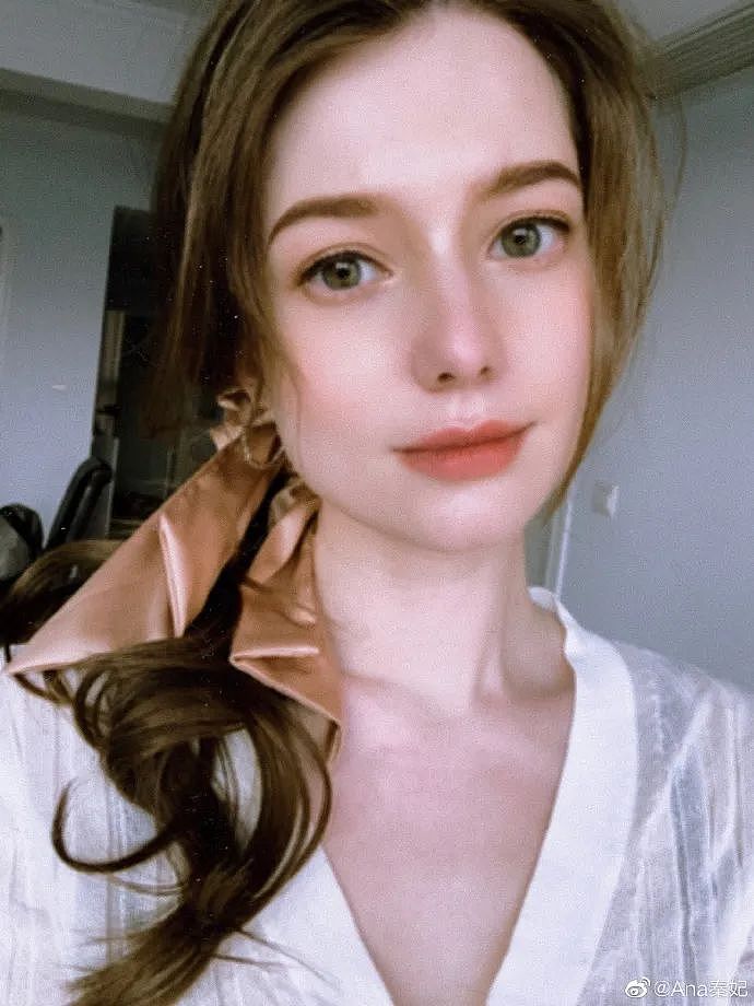 【美女】24岁俄罗斯少女，侧颜美似“奥黛丽·赫本”，一组照片吸粉20w！网友：太可了（组图） - 19