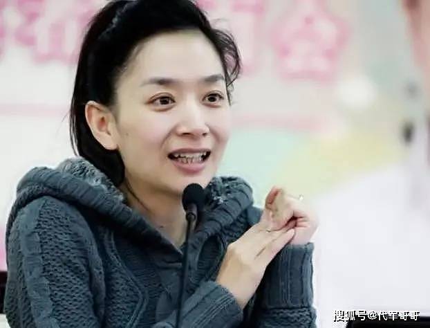 北京卫视“一姐”王芳：曾被多次下病危，嫁大16岁的老公身家过亿（组图） - 5