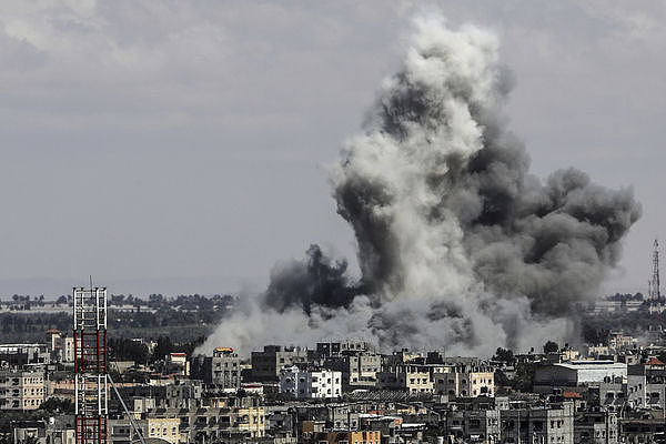 坦克进入拉法！以色列战机猛烈空袭，至少26人死亡（视频/组图） - 1