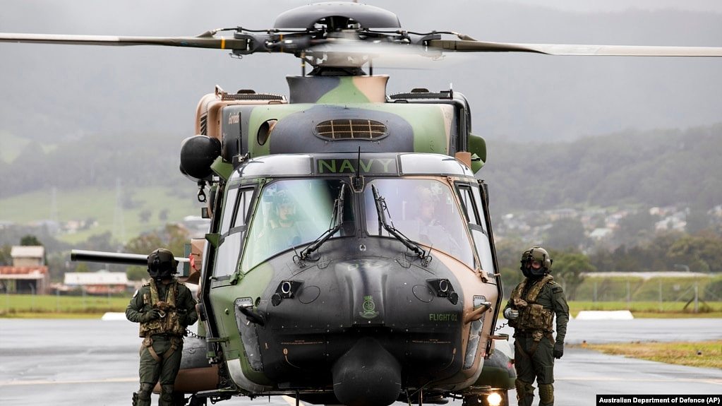 解放军战机在国际水域向澳军用直升机危险发射照明弹，澳大利亚表达关切和抗议（图） - 1