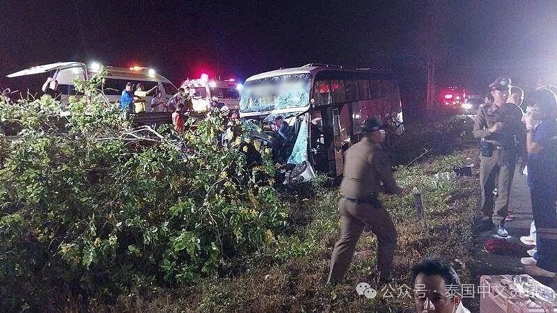1死33伤！泰国载有中国游客大巴出事，司机当场死亡（组图） - 5