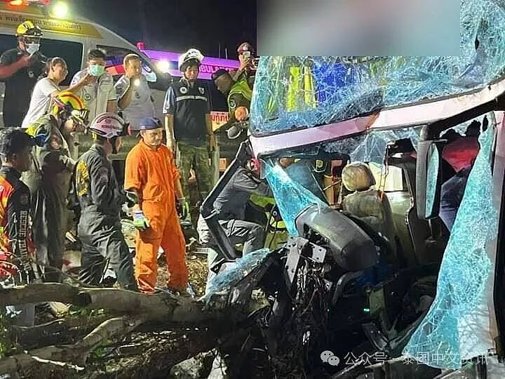 1死33伤！泰国载有中国游客大巴出事，司机当场死亡（组图） - 11