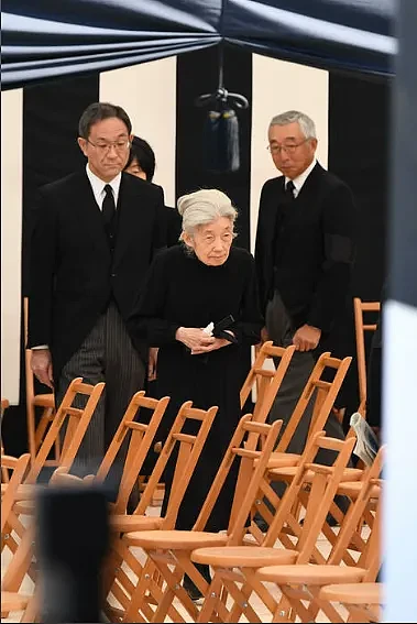 日本皇室又曝狗血新瓜！百亿身家富豪给93岁日本公主当儿子（组图） - 3