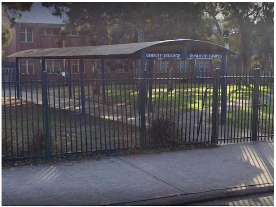 悉尼学校紧急封锁！学生持刀闯入校园，一名老师受伤（组图） - 12