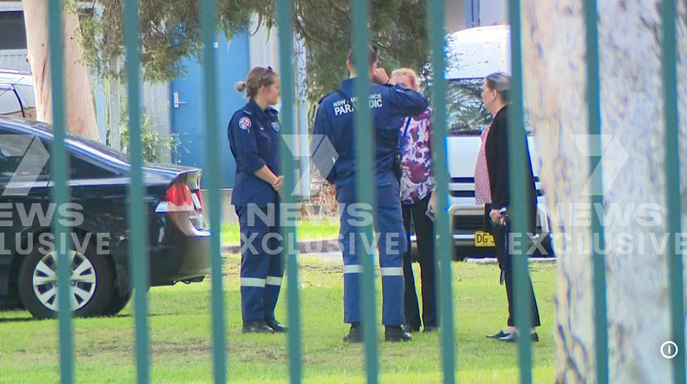 悉尼学校紧急封锁！学生持刀闯入校园，一名老师受伤（组图） - 8