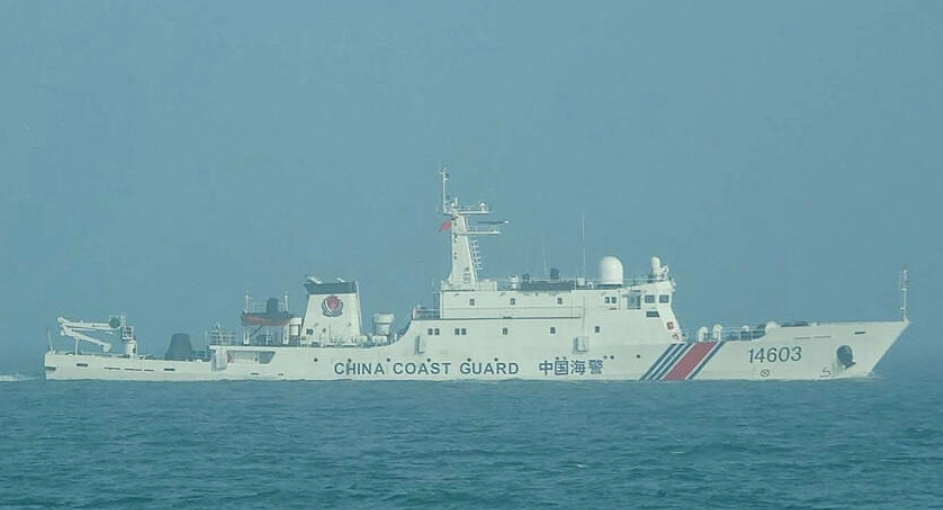 中国5海警船首度偕公务船进入金门禁限水域！台湾海巡监控驱离（图） - 1