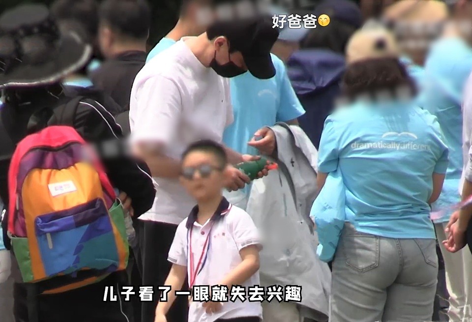 冯绍峰陪儿子参加亲子运动会，5岁想想超像妈妈，长成男版赵丽颖（组图） - 3