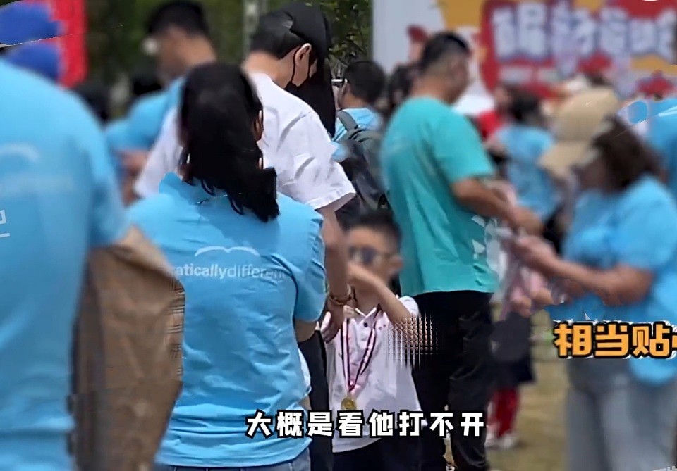 冯绍峰陪儿子参加亲子运动会，5岁想想超像妈妈，长成男版赵丽颖（组图） - 7