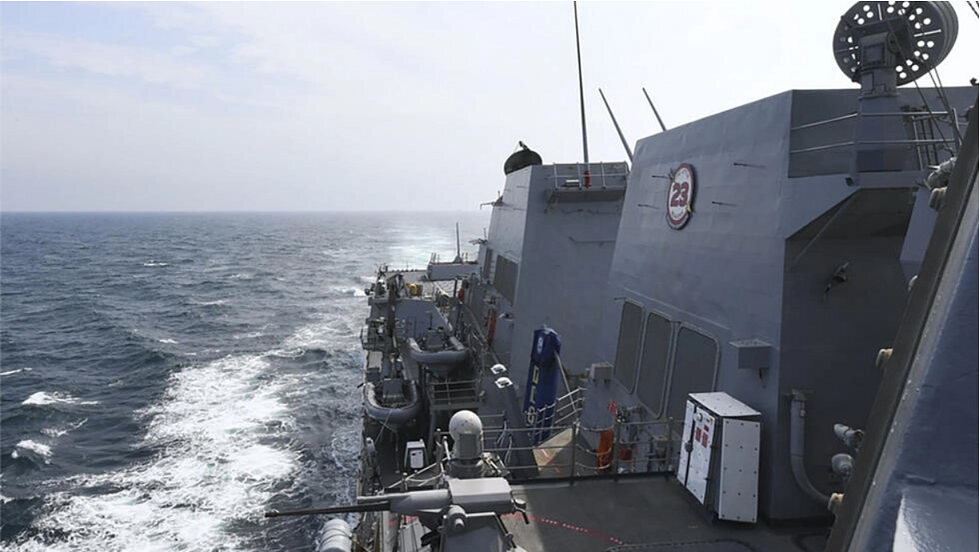 中国宣布“驱离”美国驱逐舰，美国宣布继续海航行（组图） - 1