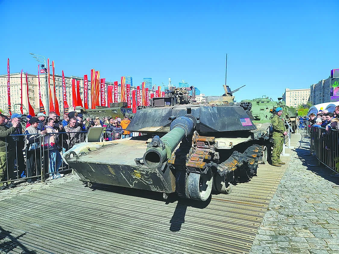 探访俄胜利公园缴获武器展，最惨的是这国的装甲车（组图） - 2