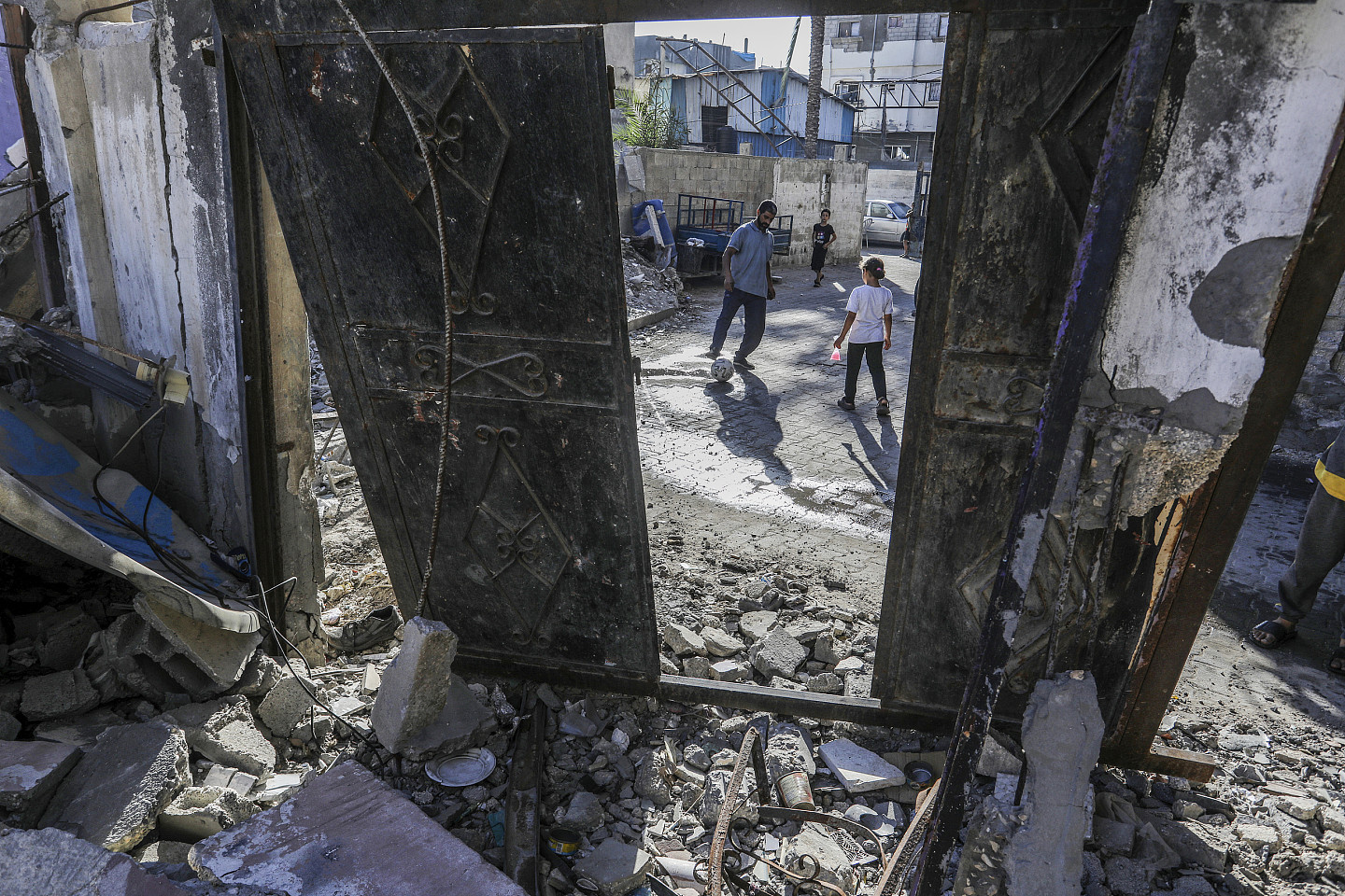 巴称以军轰炸加沙难民营致至少40人死亡（图） - 7