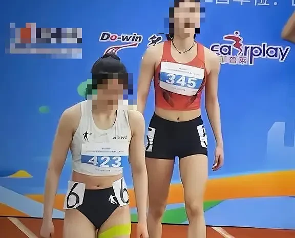 女运动员穿露臀比赛服，被质疑私密处“轮廓”可见（组图） - 4