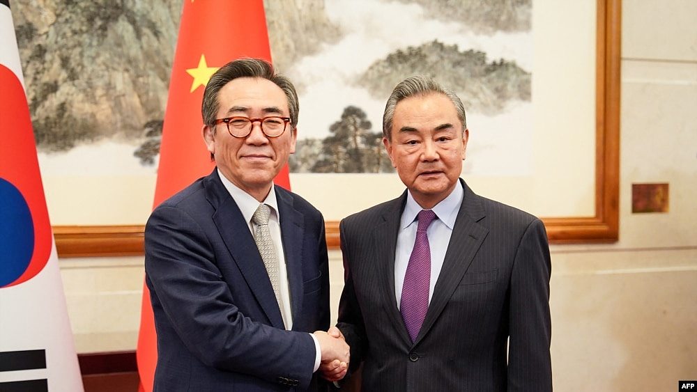 中韩外长会谈，王毅呼吁稳定双边“困难”的关系（图） - 1