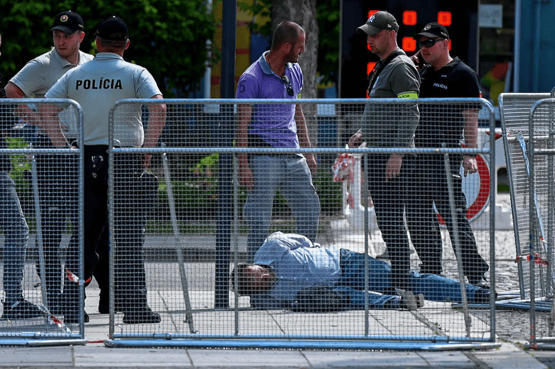 斯洛伐克总理遭枪击受伤，枪手身份曝光！71岁男性，“有政治动机“（组图） - 3