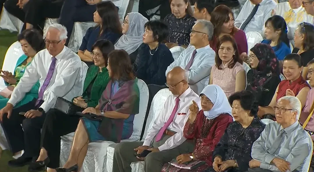 历史性的一刻！李显龙交棒黄循财，正式成为新加坡总理（组图） - 6