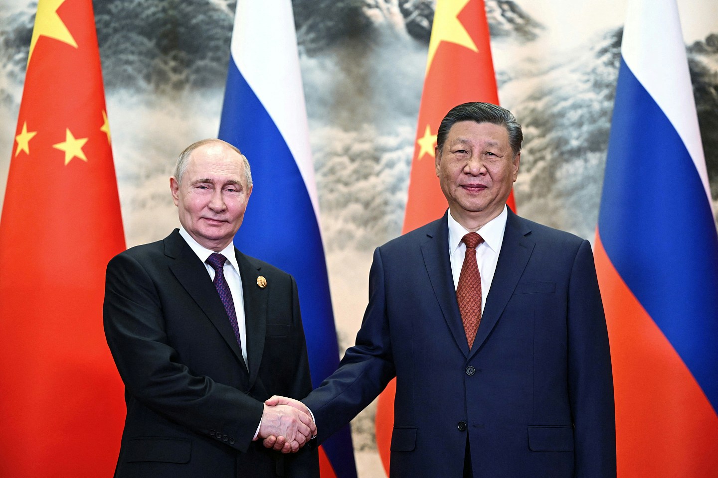 中俄联合声明：提升贸易本币份额，共同推进两国企业大型能源项目（组图） - 2
