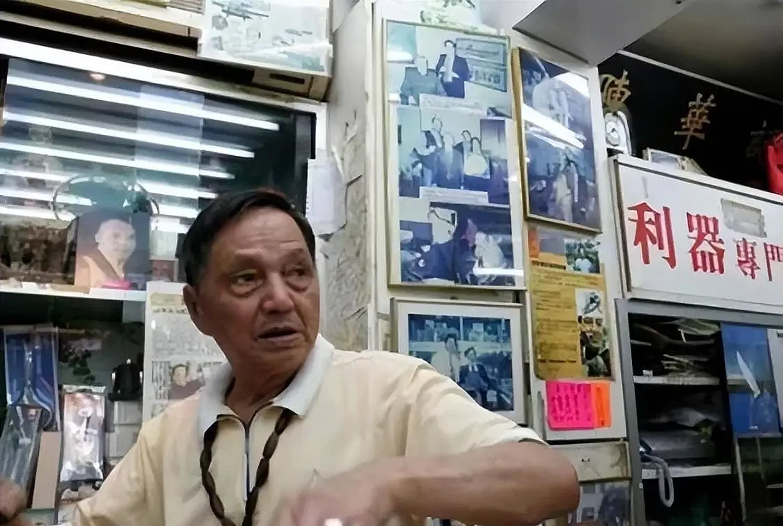 92岁香港刀王：已经磨刀80年，磨一把菜刀收费天价，顾客遍布全球（组图） - 8