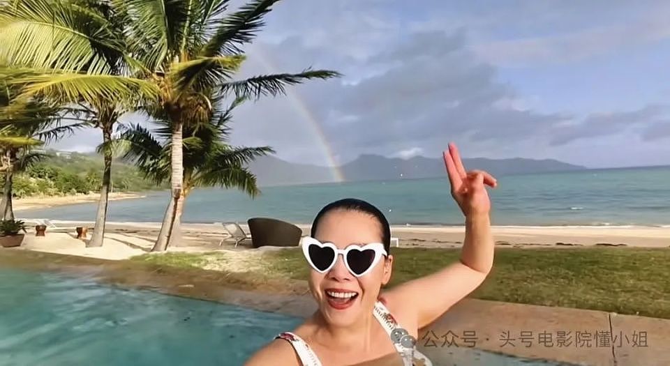 58岁田震澳洲晒泳装照！网友喊她上《歌手》刺激那英，理由把人看笑了（视频/组图） - 6