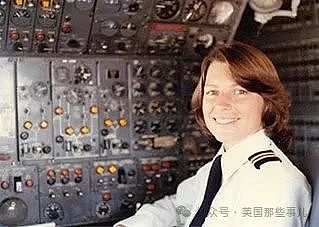 美国首个747女机长创无数记录，却遭多年雪藏？因为性别，她差点没出头...（组图） - 1