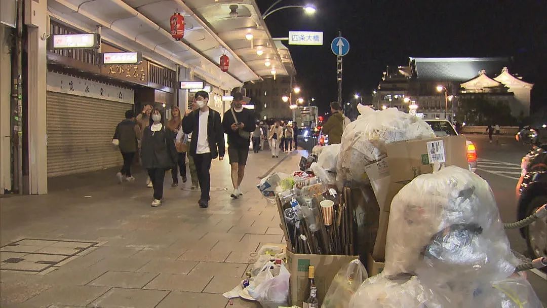 外国游客挤爆日本！街道惨变垃圾场，当地人放话：你们毁了京都…（组图） - 12