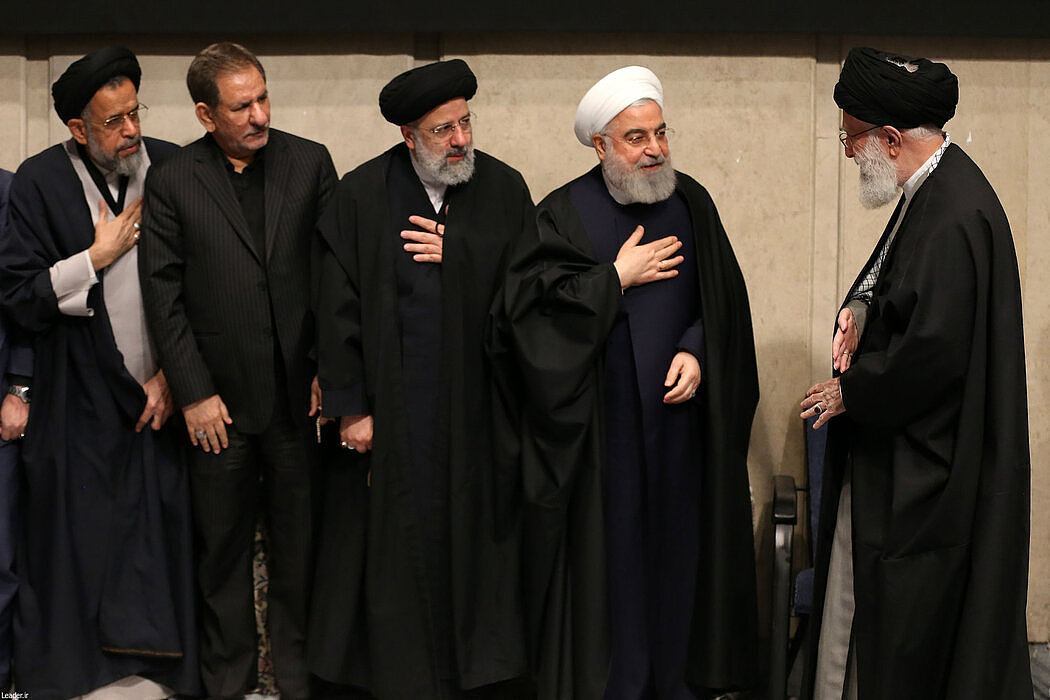 纽时：伊朗总统莱希因坠机逝世：宗教统治的坚定捍卫者（组图） - 2
