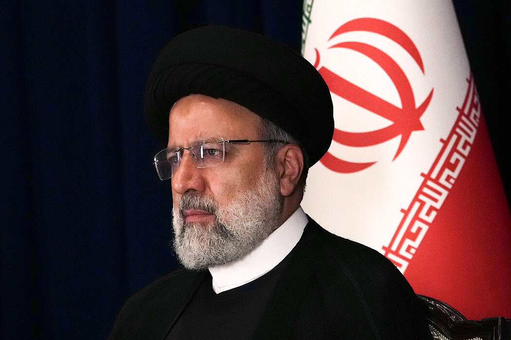 纽时：伊朗总统莱希因坠机逝世：宗教统治的坚定捍卫者（组图） - 1