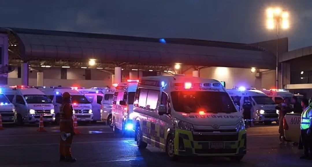 “机舱内都是血，头部撕裂，耳朵流血”！已证实1死，70多人伤，惊险致命航班，有23名新西兰人（组图） - 16